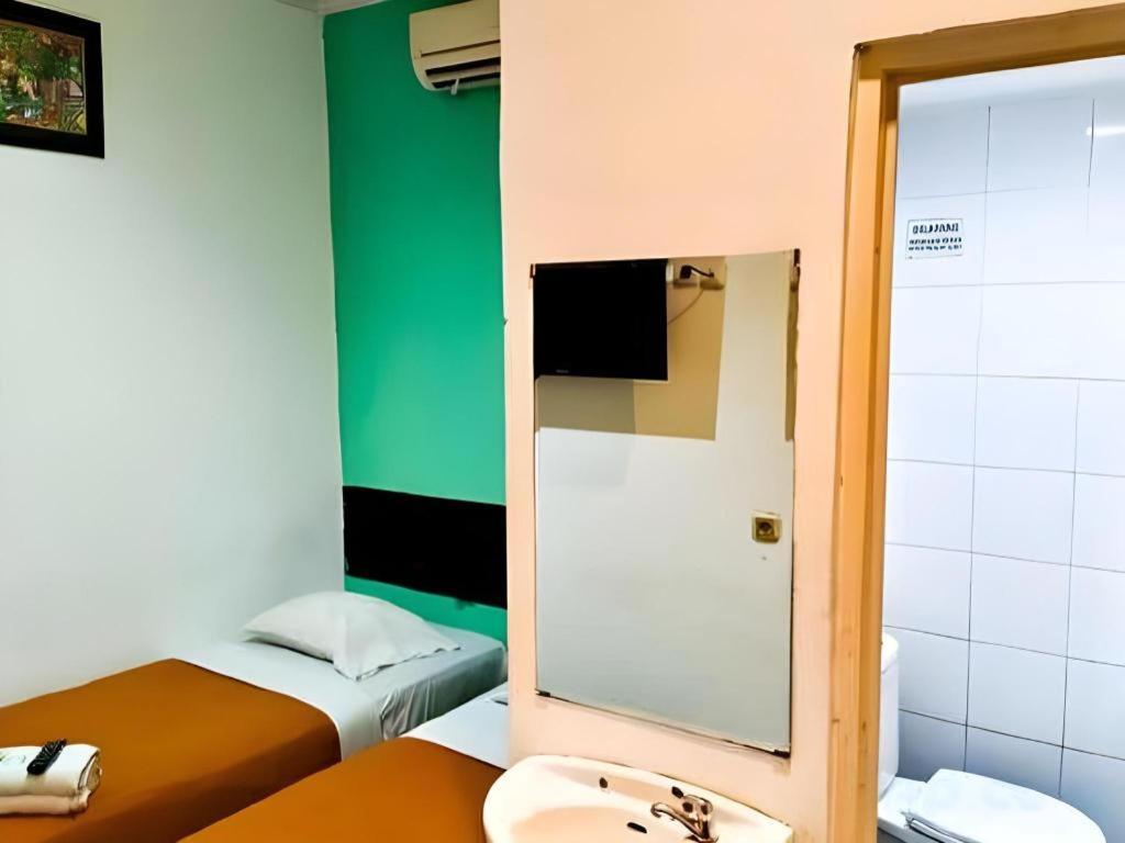 Mira Hotel Banjarmasin  Extérieur photo