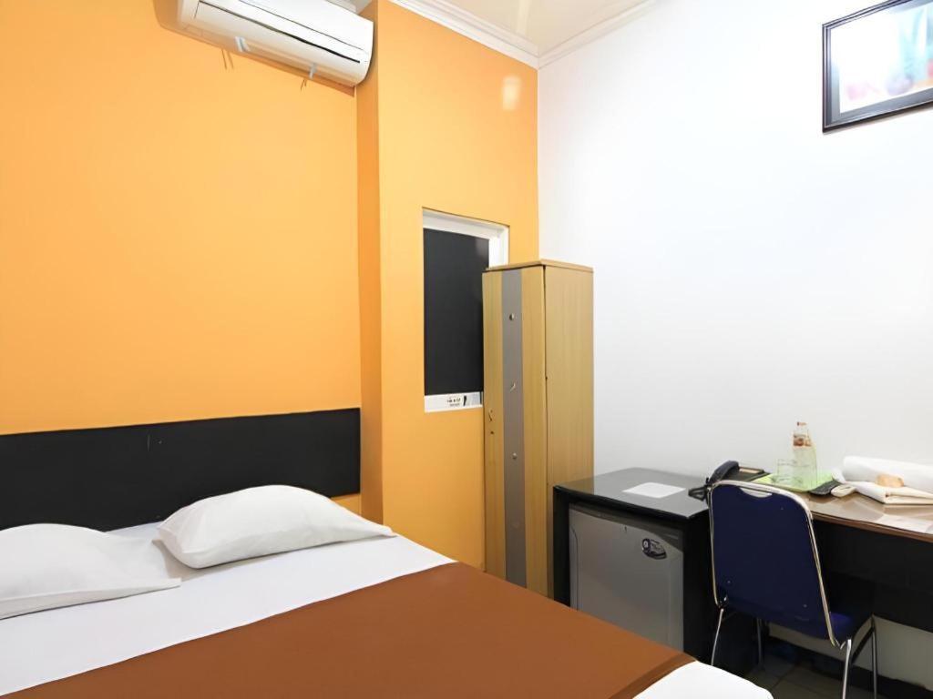 Mira Hotel Banjarmasin  Extérieur photo