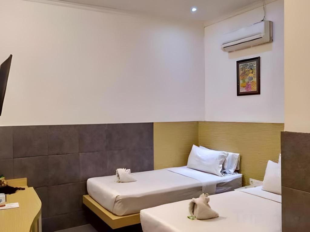 Mira Hotel Banjarmasin  Extérieur photo